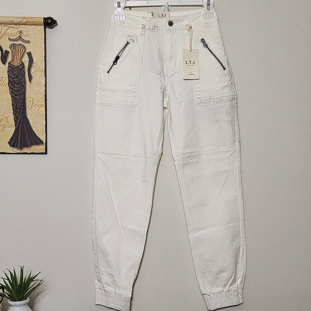 L.T.J Letters To Juliet Tapered Jogger Leg Style Pants in Optic White